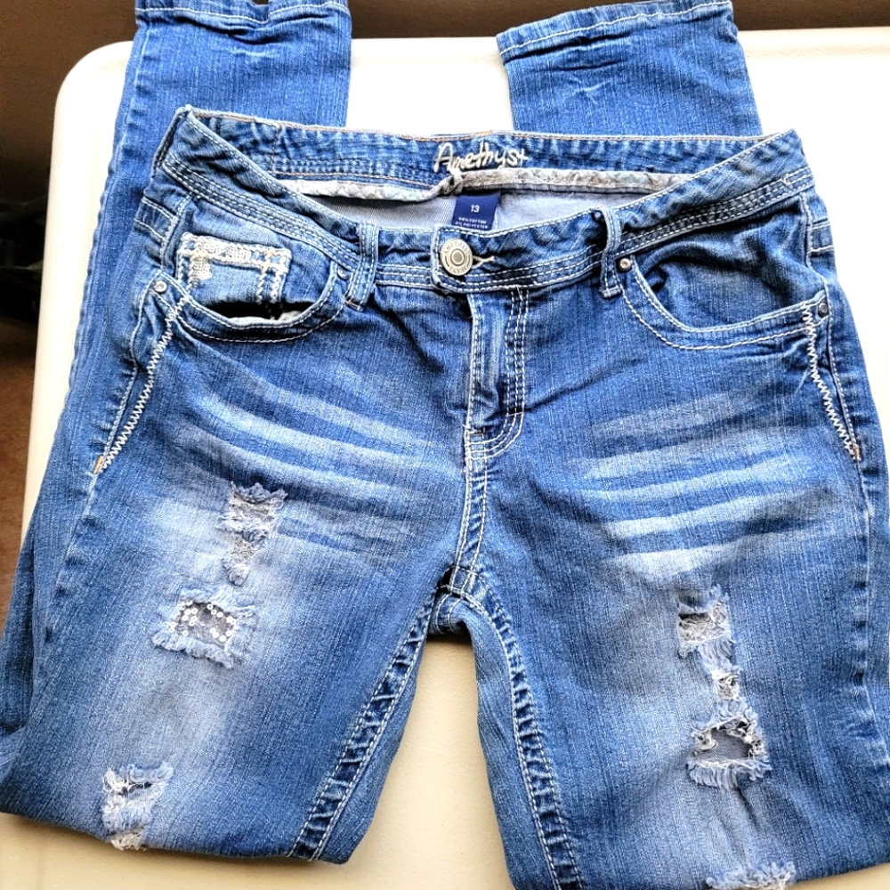 Skinny distress jeans